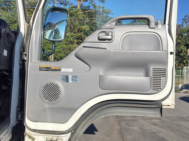 いすゞエルフセーフティローダー小型（2t・3t）[写真26]