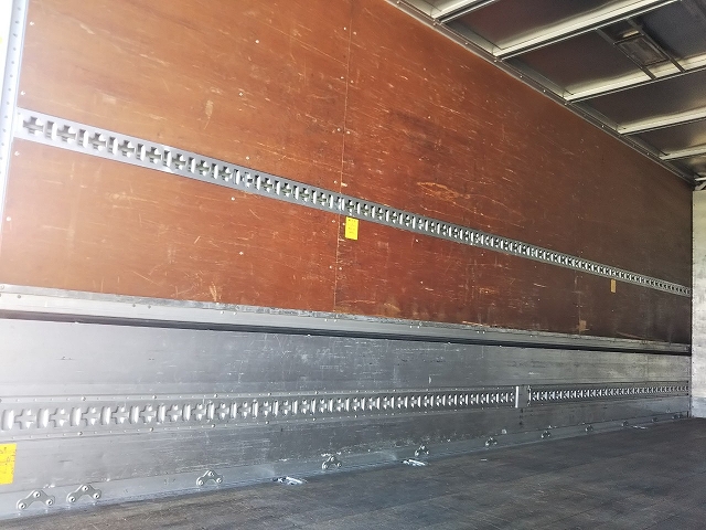 三菱ふそうファイターアルミウイング中型（4t）[写真10]