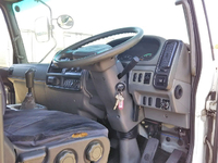 三菱ふそうファイターアルミウイング中型（4t）[写真32]