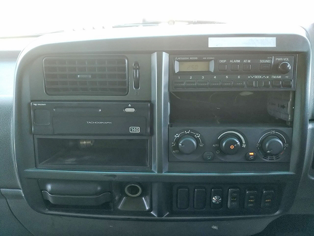 三菱ふそうファイターアルミウイング中型（4t）[写真33]