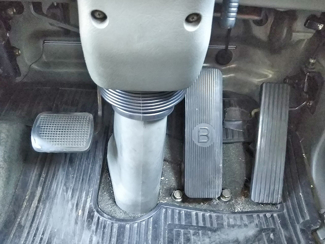 三菱ふそうファイターアルミウイング中型（4t）[写真37]