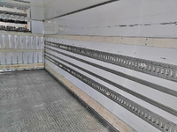 いすゞフォワード冷凍車（冷蔵車）中型（4t）[写真10]