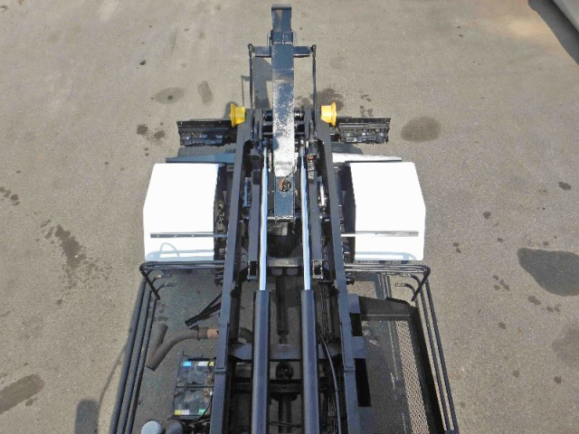 三菱ふそうファイターコンテナ専用車増トン（6t・8t）[写真11]