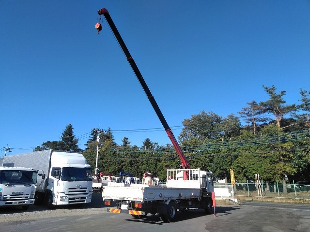 いすゞフォワードユニック4段中型（4t）[写真16]