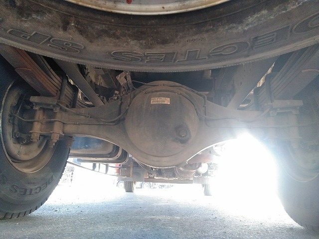 いすゞフォワードユニック4段中型（4t）[写真27]