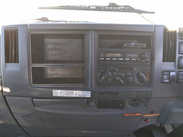 いすゞフォワードユニック4段中型（4t）[写真36]