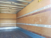 いすゞフォワードアルミバン中型（4t）[写真16]