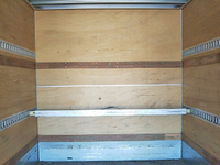 いすゞフォワードアルミバン中型（4t）[写真18]