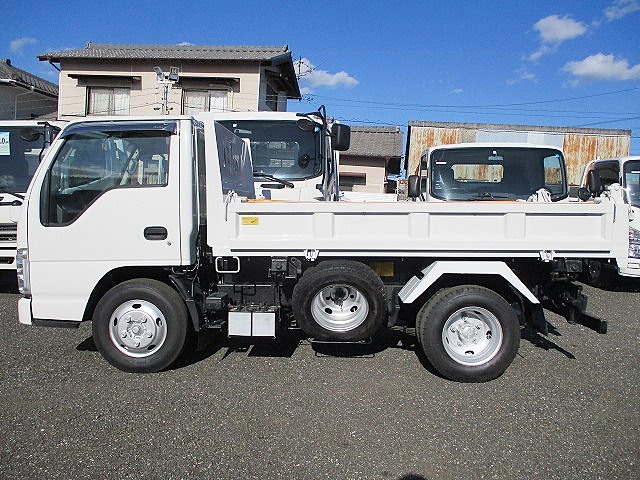 いすゞエルフダンプ小型（2t・3t）[写真08]