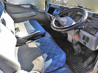 三菱ふそうキャンターダブルキャブ（Wキャブ）小型（2t・3t）[写真18]