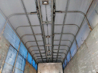 UDトラックスコンドル幌ウイング中型（4t）[写真10]