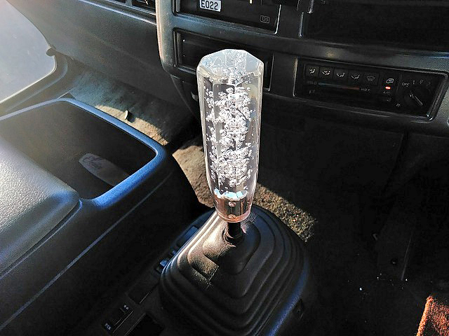 UDトラックスコンドル幌ウイング中型（4t）[写真19]