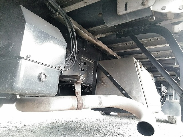 UDトラックスコンドルアルミウイング中型（4t）[写真10]