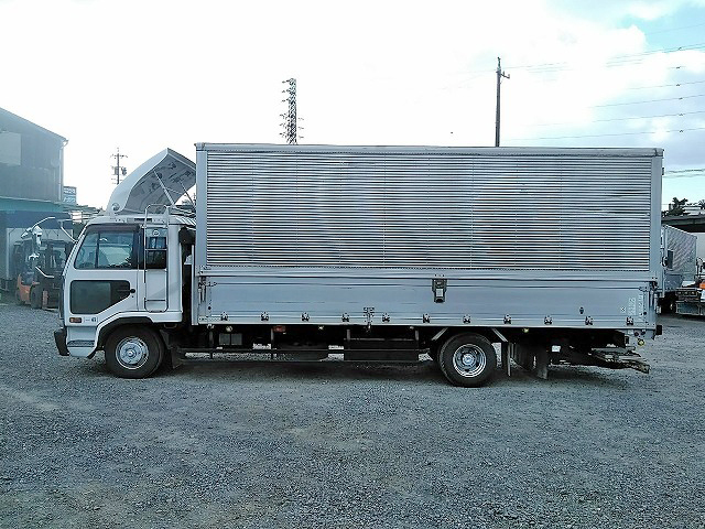 UDトラックスコンドルアルミウイング中型（4t）[写真05]