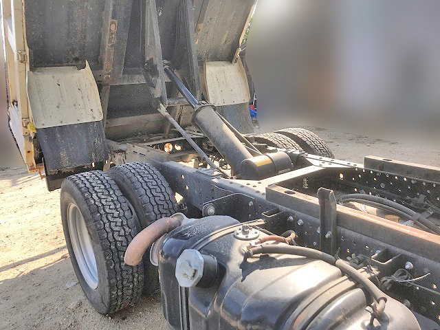 いすゞエルフダンプ小型（2t・3t）[写真13]