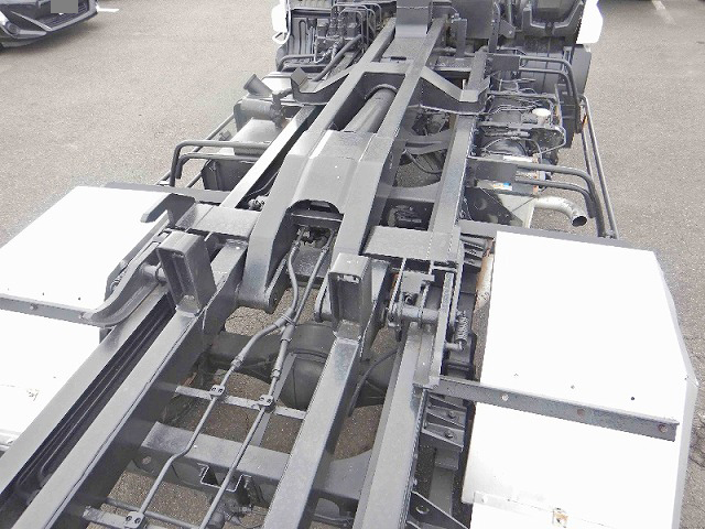 UDトラックスコンドルコンテナ専用車中型（4t）[写真10]