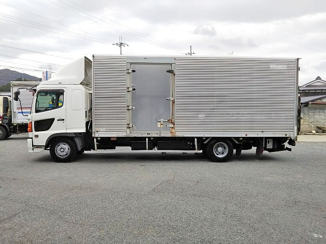 日野レンジャーアルミバン中型（4t）[写真05]