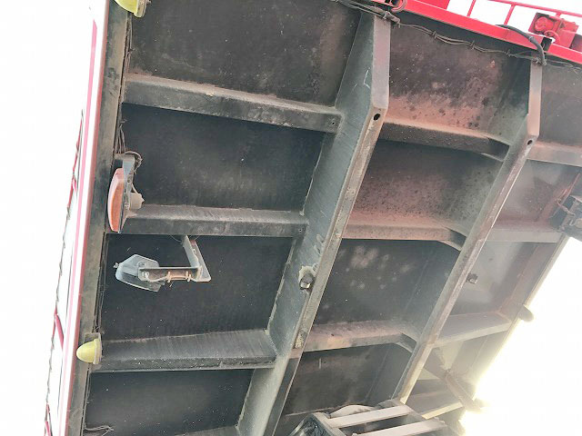 いすゞギガダンプ大型（10t）[写真15]