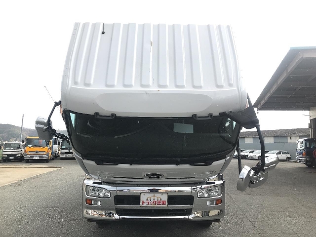 UDトラックスクオン平ボディ大型（10t）[写真10]