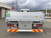 UDトラックスクオン平ボディ大型（10t）[写真11]