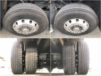 UDトラックスクオン平ボディ大型（10t）[写真21]