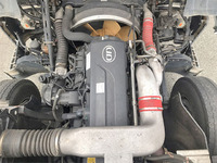 UDトラックスクオン平ボディ大型（10t）[写真23]