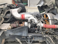 UDトラックスクオン平ボディ大型（10t）[写真25]