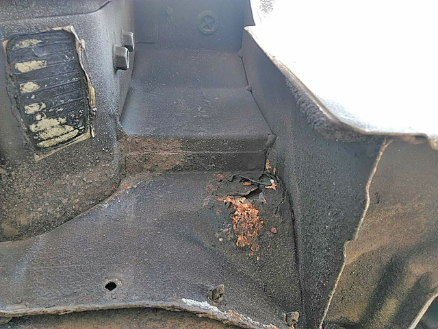 三菱ふそうキャンタークレーン付小型（2t・3t）[写真23]