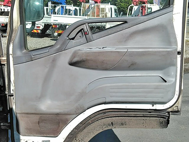 三菱ふそうキャンタークレーン付小型（2t・3t）[写真30]