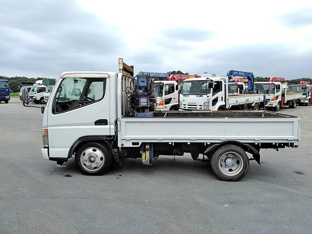 三菱ふそうキャンタークレーン付小型（2t・3t）[写真05]