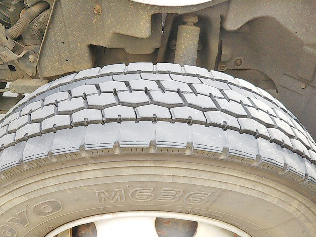 三菱ふそうキャンター幌ウイング小型（2t・3t）[写真19]