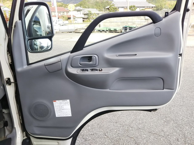 日野デュトロアルミバン小型（2t・3t）[写真29]