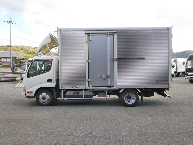 日野デュトロアルミバン小型（2t・3t）[写真05]