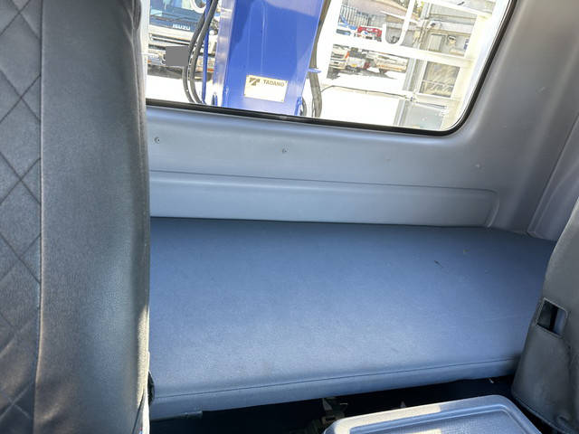 日野レンジャーセルフクレーン4段増トン（6t・8t）[写真27]