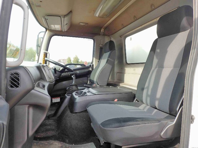 日野レンジャー冷凍車（冷蔵車）中型（4t）[写真15]