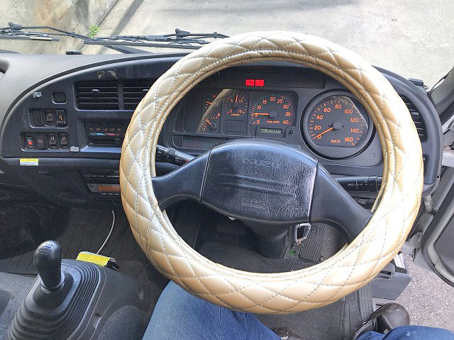 いすゞフォワードアルミウイング中型（4t）[写真21]