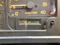 いすゞフォワードアルミウイング中型（4t）[写真22]