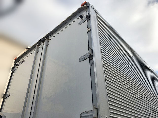 いすゞフォワードアルミウイング中型（4t）[写真08]