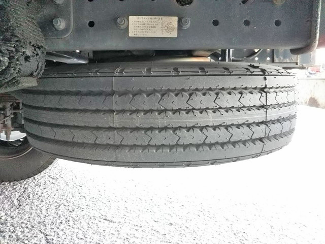 三菱ふそうキャンター平ボディ小型（2t・3t）[写真22]