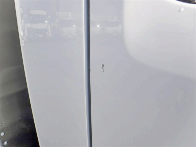 いすゞエルフアルミバン小型（2t・3t）[写真12]