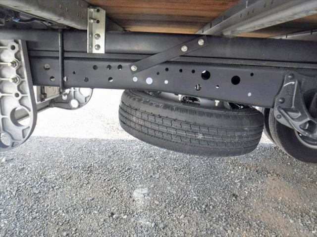 いすゞエルフアルミバン小型（2t・3t）[写真18]