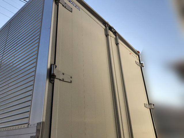 三菱ふそうファイターアルミウイング中型（4t）[写真04]