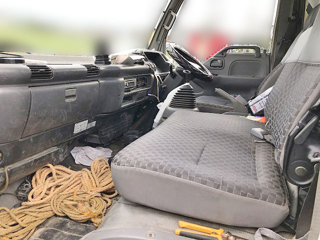 いすゞエルフアルミブロック小型（2t・3t）[写真16]