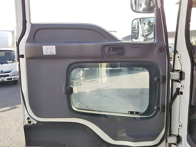 いすゞギガアルミブロック大型（10t）[写真27]