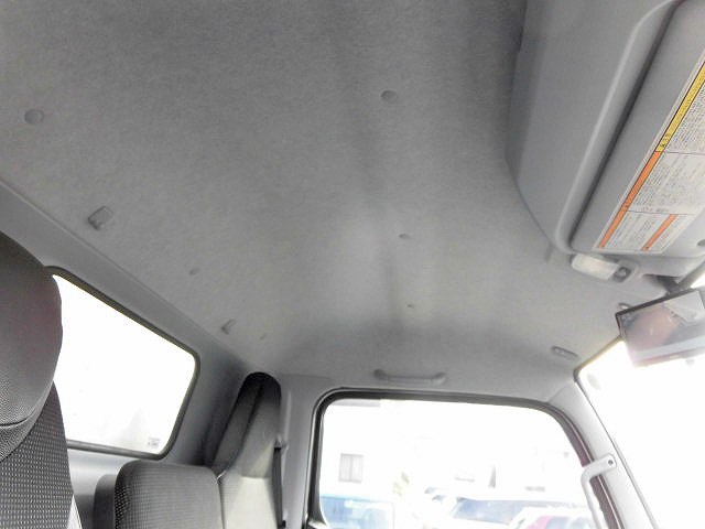 三菱ふそうキャンターパネルバン小型（2t・3t）[写真28]