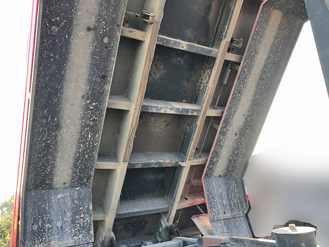 いすゞギガダンプ大型（10t）[写真19]