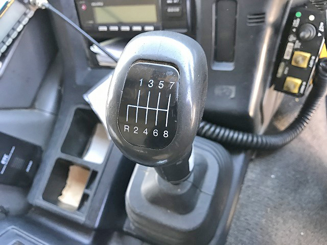 いすゞギガダンプ大型（10t）[写真29]