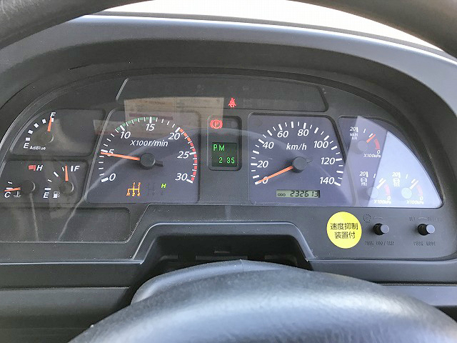 いすゞギガダンプ大型（10t）[写真30]