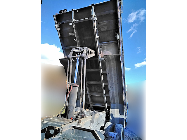 三菱ふそうグレートダンプ大型（10t）[写真13]