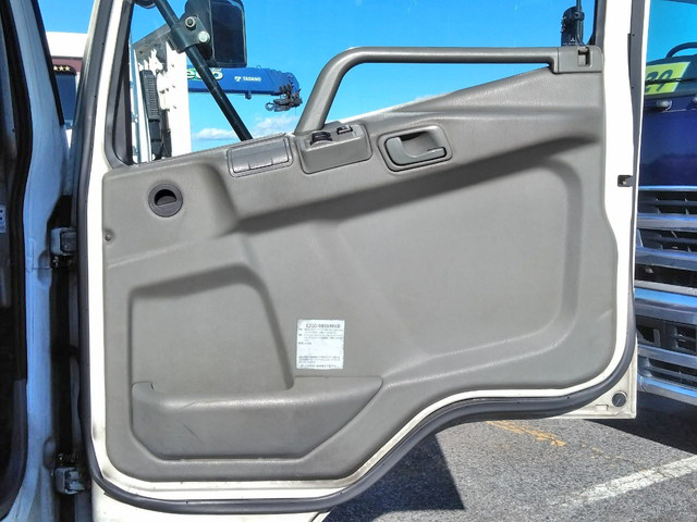 三菱ふそうファイターアルミウイング中型（4t）[写真28]